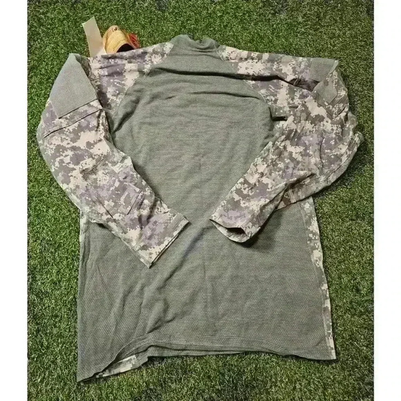 Massif Army Combat Shirt Mens XL Green Digital Camo Stretch Compression NWT - Picture 8 of 8